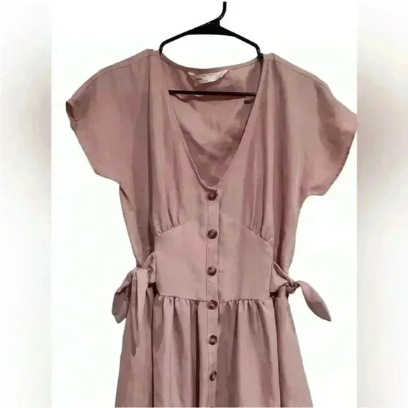 Zara Denim Dress Button Down Dusty Pink Side Tie
Mini Dress Flirty - Picture 3 of 10